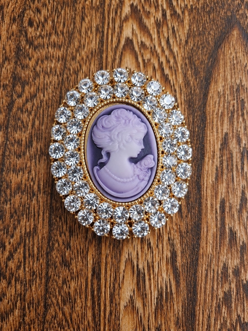 Elegant Purple Cameo Brooch with Crystal Double Halo